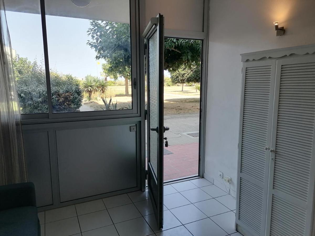 Ground Floor Studio With Access To Beach And Pool Le Barcarès Eksteriør billede